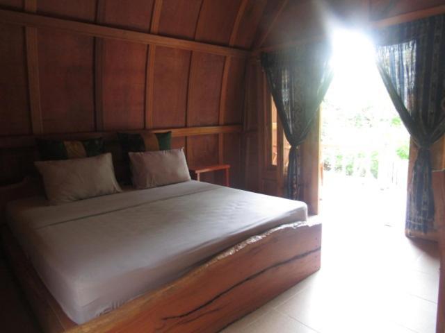 Bed and Breakfast Bale Jukung à Tanjung  Extérieur photo